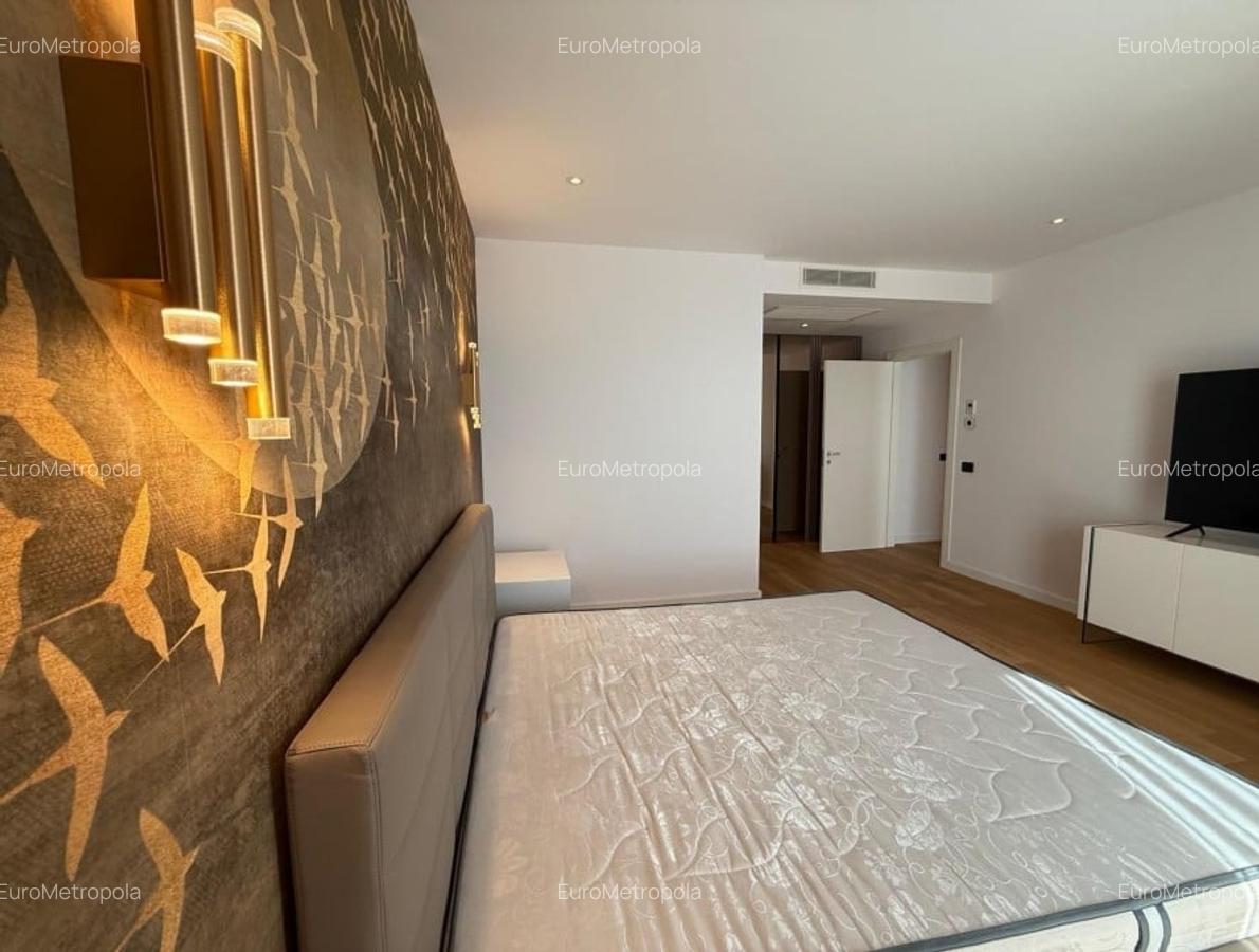 Apartament cu 4 camere decomandat în Nordului - 3