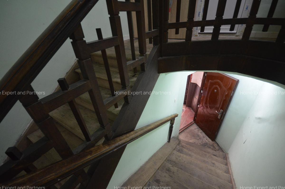 Apartament in vila - 6 camere - Calea Calarasilor - Traian - Unirii - 27