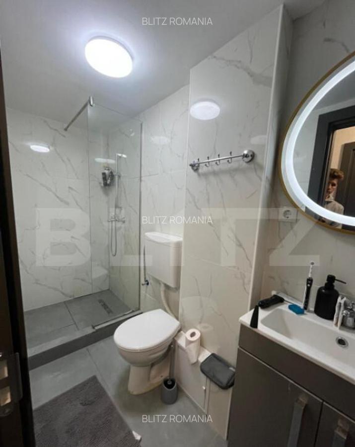 Casa cu curte comuna 2 ap. separate, zona Pia?a Abato - 6