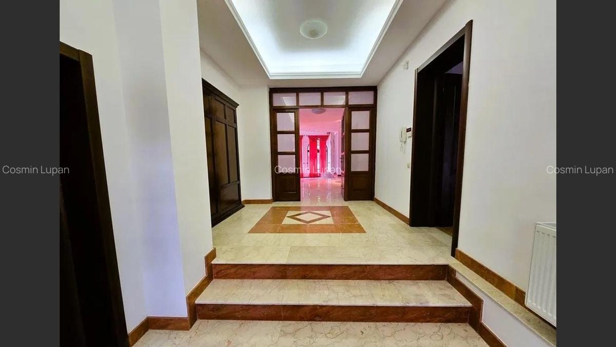 Vând Hotel/Pensiune Breaza: 15 camere, 1000 mp - 5