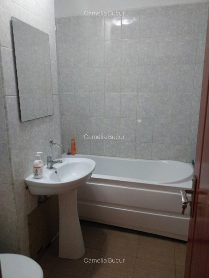 Apartament cu 3 camere decomandat în Păcurari - 3