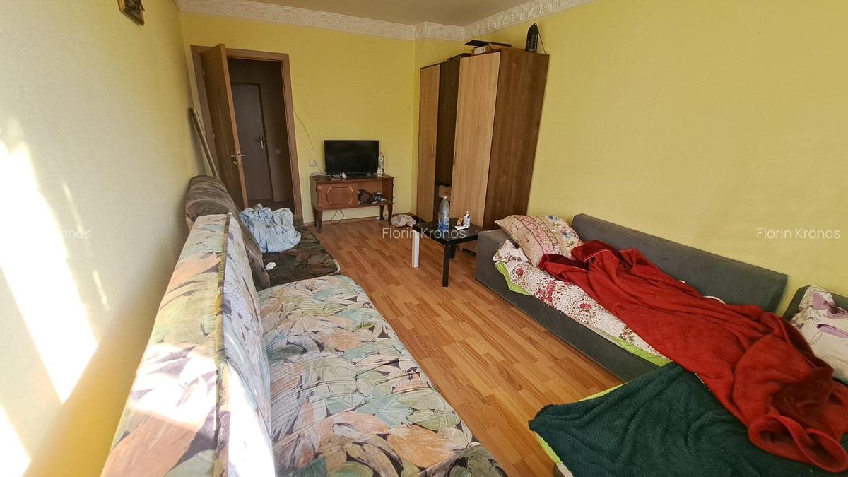 AGIGEA, 3 CAMERE DECOMANDAT 2 BAI, CENTRALA GAZ, 70 MP. PARCARE, BOXA - 1