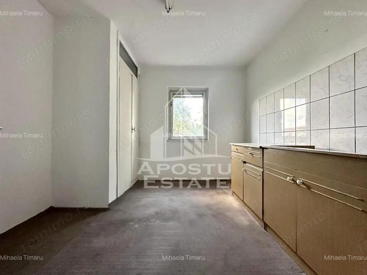Apartament cu 3 camere, decomandat, zona Dambovita - 3