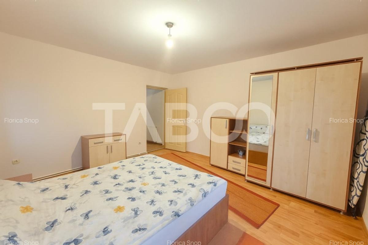 Apartament decomandat de vanzare 3 camere balcon parcare si curte - 1