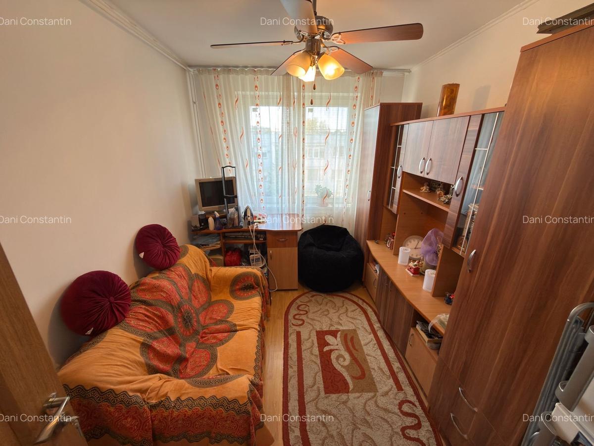 Apartament 4 camere, cetrala termica, boxa 12 mp in acte, str. Gura Ialomitei 5 - 10 Apartament 4 camere, cetrala termica, boxa 12 mp in acte, str. Gura Ialomitei 5 - 10