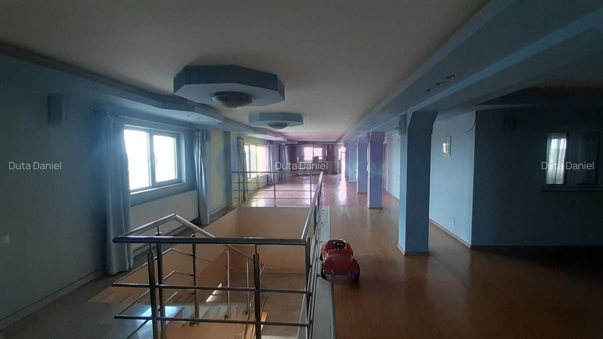 Vilă Mare în Voluntari - 13