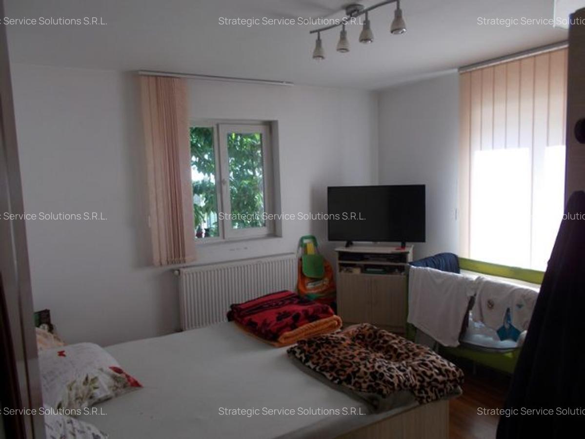 Vila, P+M, Giroc, vatra satului, 5 camere, teren 274mp - 4