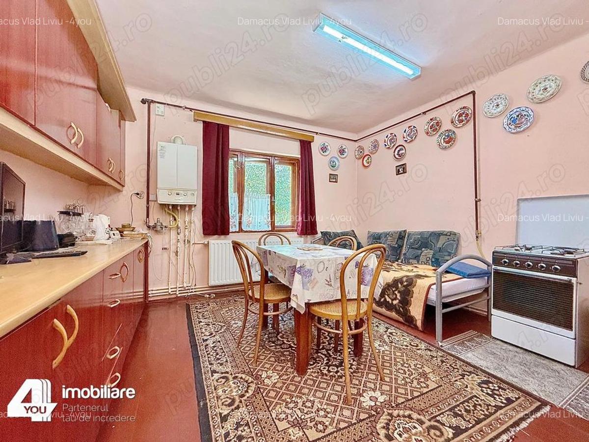 Casa 4 camere in Ineu str.Octavian Goga, teren 1079 mp pe col? - 5