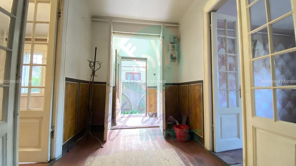 Parter de vila cu mică curte, Piața Alba Iulia - 9