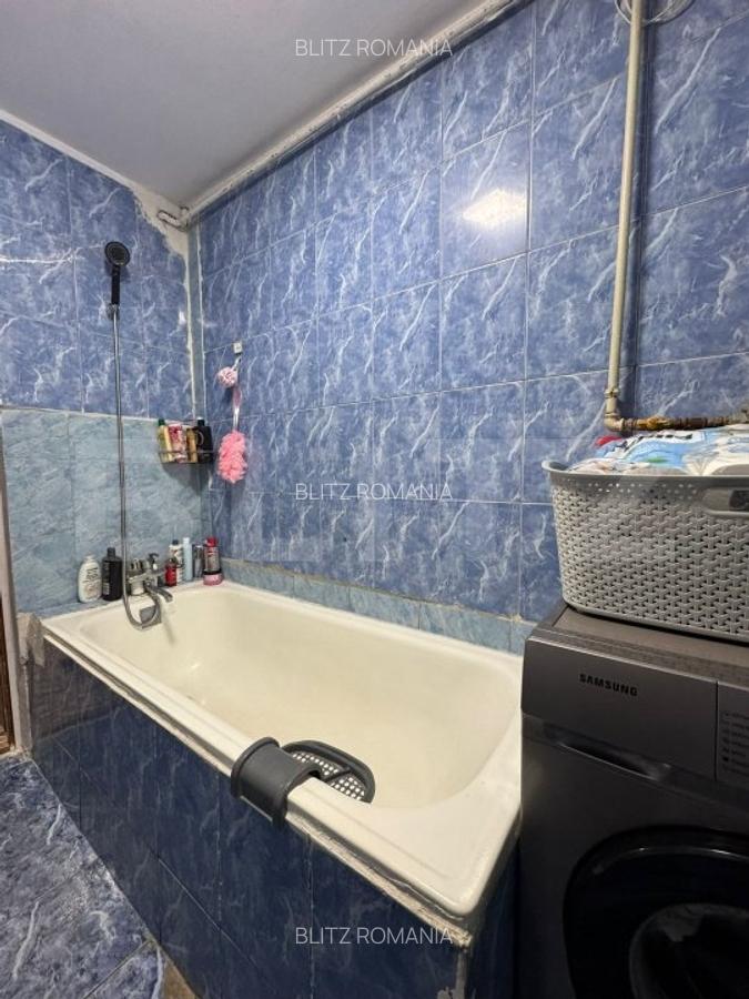 Casa spatioasa cu 4 camere, 103 mp, curte 70 mp, zona 13 Septembrie - 14