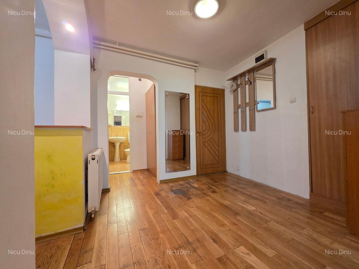 De Vânzare Apartament 4 Camere /Zona Crângași - 8