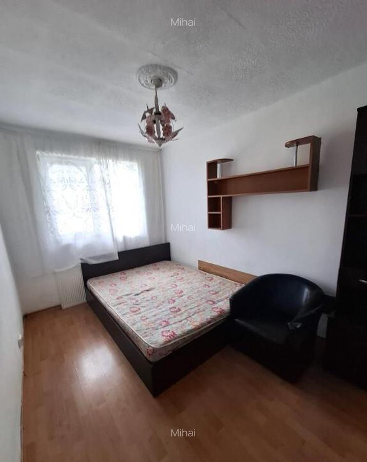 Apartament 3 camere zona Sud - 1