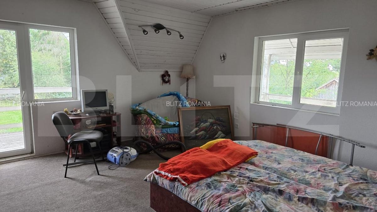 Casa 5 camere , 300 mp;  Teren - 2000 mp . Viile Satu Mare - 14