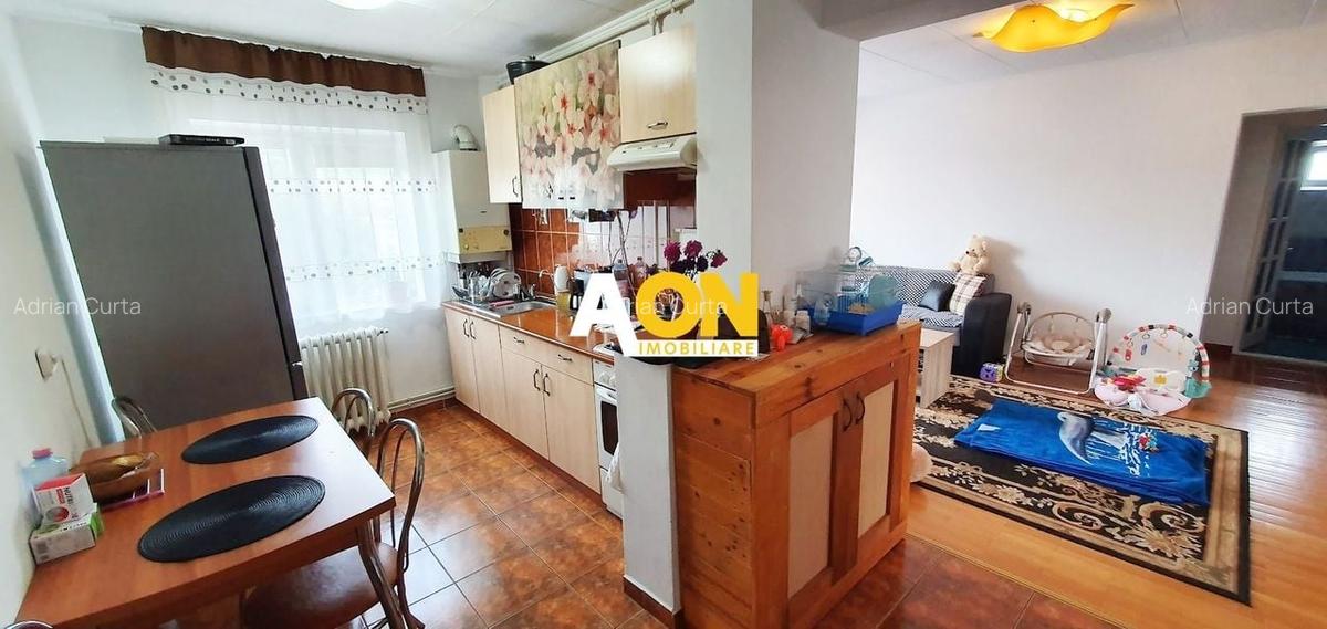 Apartament cu 3 camere semidecomandat în Cetate - 7