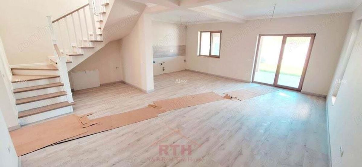 Oferim spre vanzare, Case la cheie, cu 5 camere, despartite prin garaj, Giroc - 4 Oferim spre vanzare, Case la cheie, cu 5 camere, despartite prin garaj, Giroc - 4