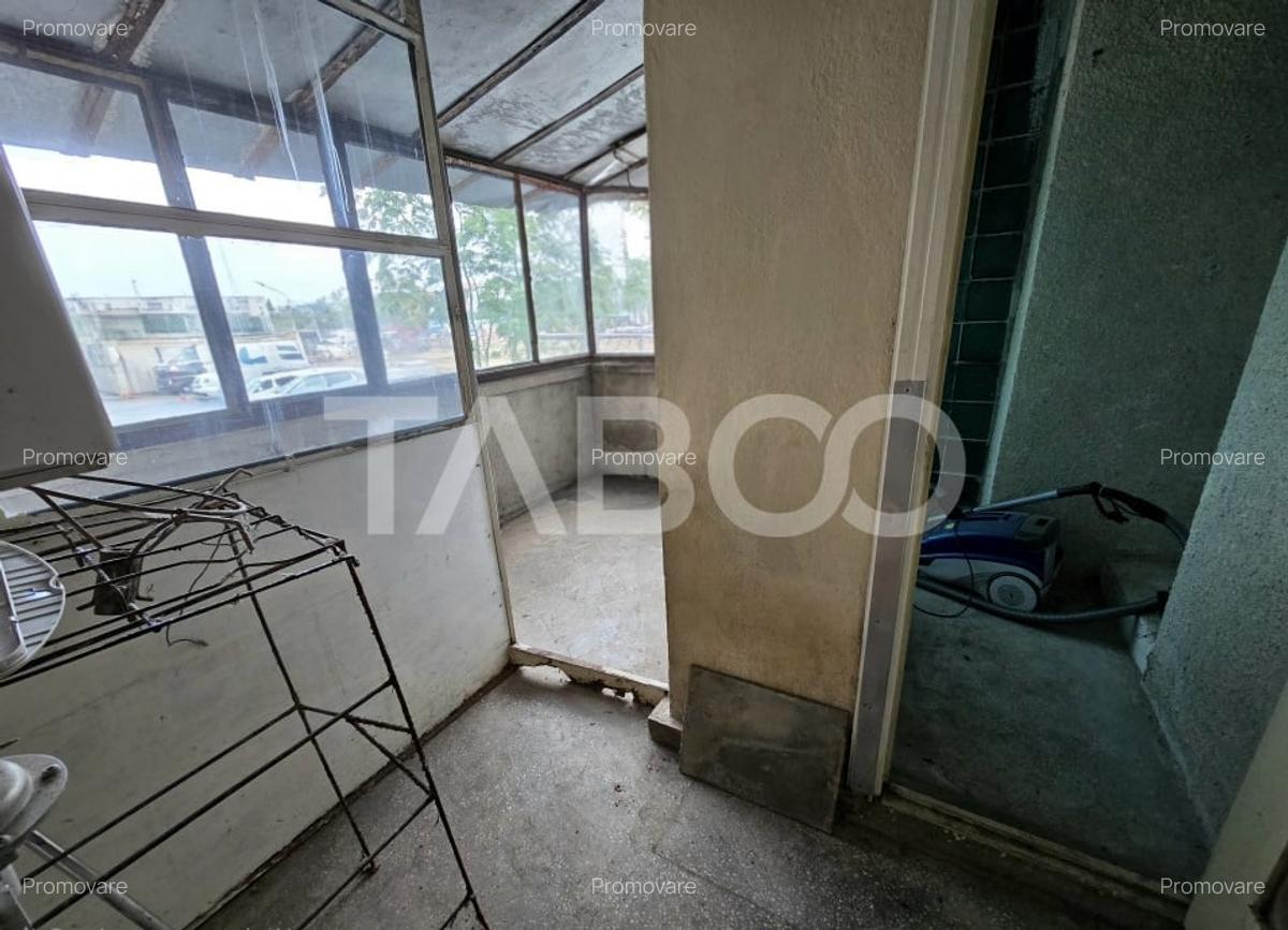 Apartament decomandat 4 camere 4 balcoane 2 bai etaj 1 Central Sibiu - 20