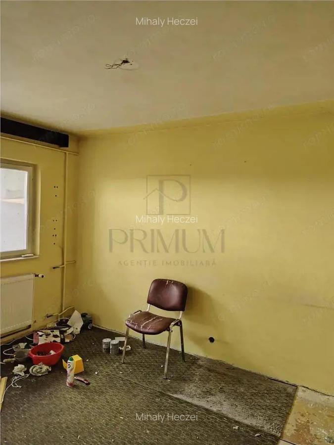 Apartament spatios - Bucatarie Inchisa - Balcon - Centrala Proprie - Clima - Zona Lunei - 3
