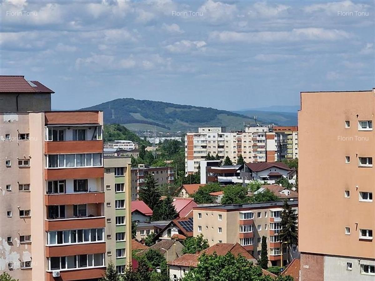 Apartament cu 3 camere semidecomandat în Vlahuță - 15