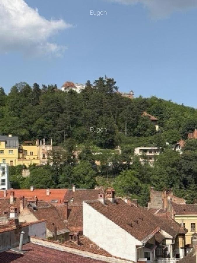 Proprietate deosebită în Centru Vechi Brașov – teren intravilan 2 corpuri casa - 1