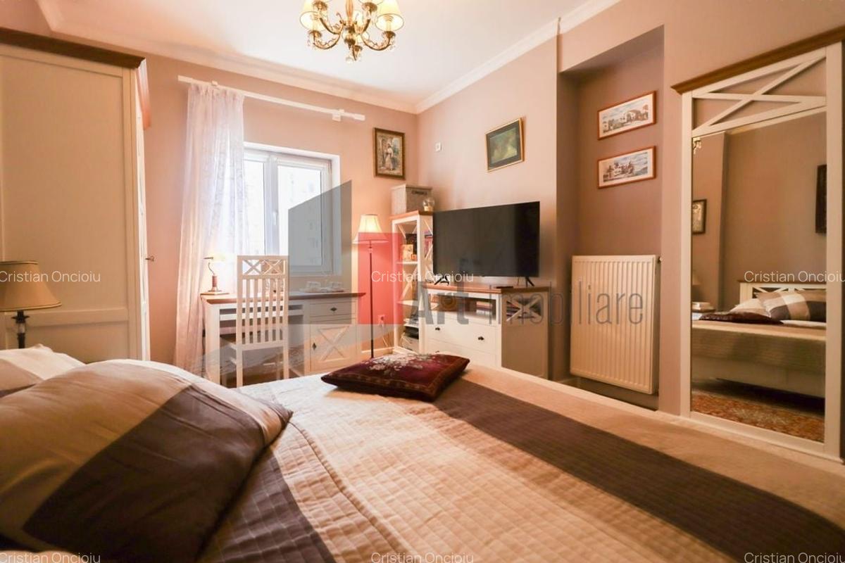 Apartament cu 3 camere semidecomandat în Universitate - 21