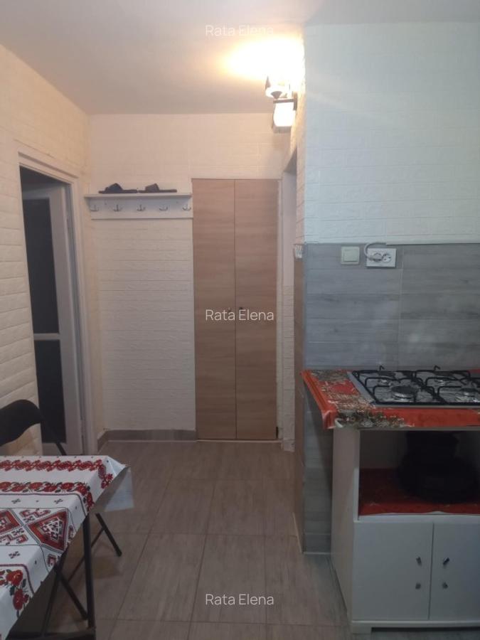 Apartament de vânzare - 4