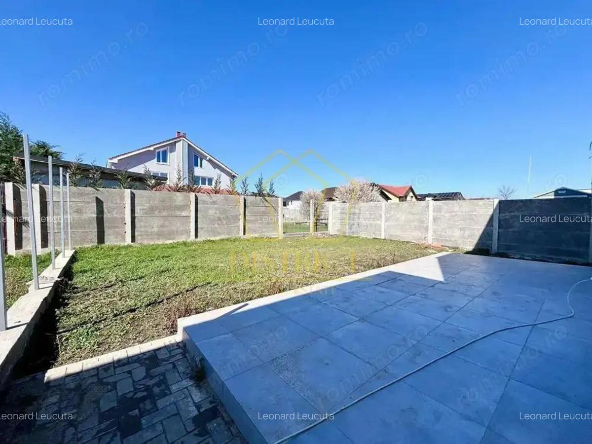 Duplex modern cu 5 camere, despartit prin camera tehnica I Dumbravita - 2