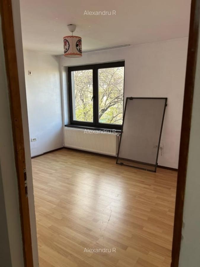 Vila 4 camere Aparatorii Patriei, 5 min Metrou, Curte si Parcare - 5