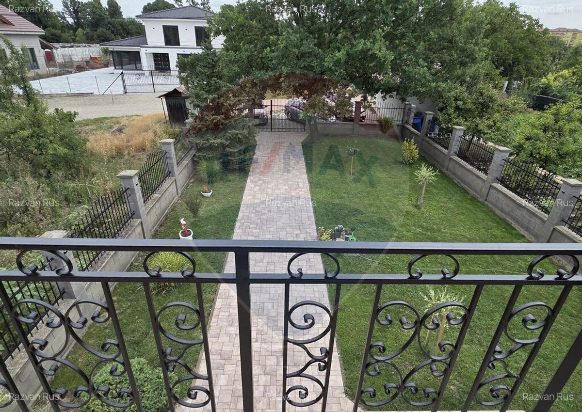 Casa de vis cu 4 dormitoare intr-o zona linistita din Sa... - 12