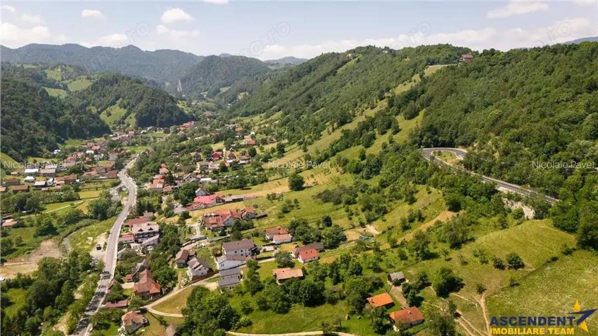 View superb:intravilan,constructie rezidenta hotel, 2.327 mp,Moieciu de Jos, Bran - 6