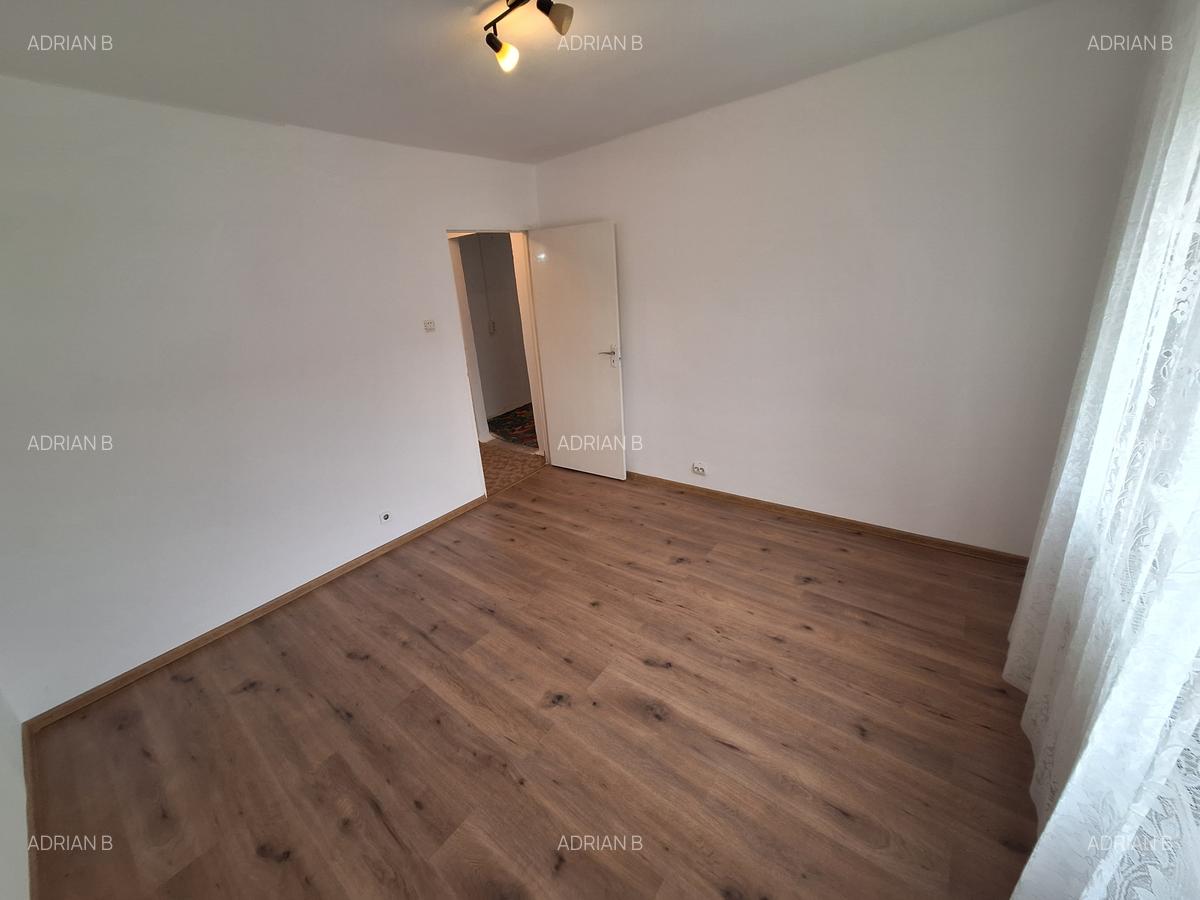 Apartament cu 2 camere decomandat în Lipovei - 2