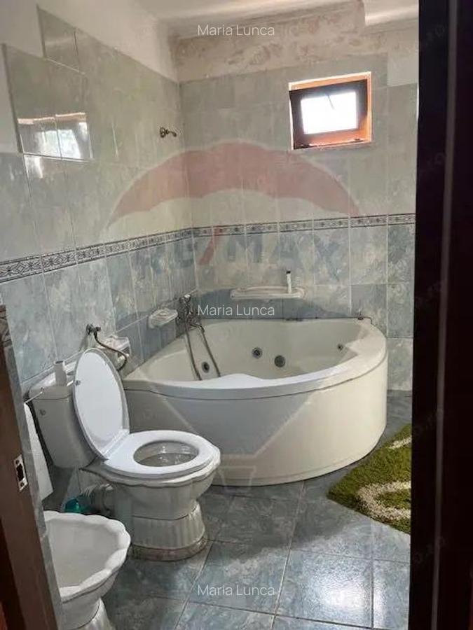 Casa / Vila cu 6 camere de vanzare - 12