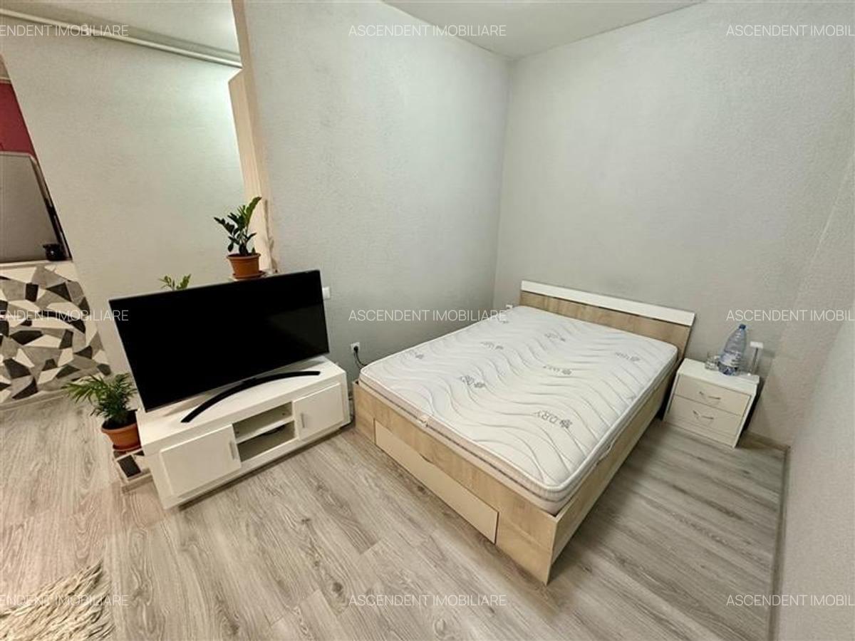 FILM&3D! Elegant,mobilat,accesorizat,totul nou,gata de mutat/inchiriat, Unirii,T - 6