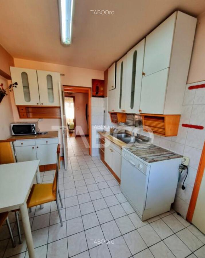 Apartament 4 camere de vanzare decomandat 90 mp zona Central - 7