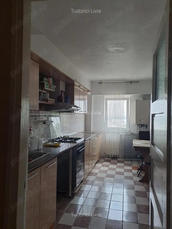 Apartament 4 camere, 90 mp, zona Industriala - 3
