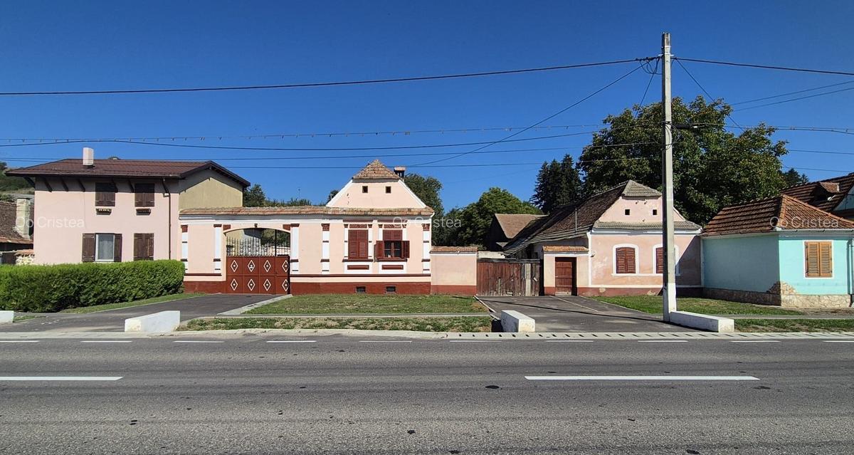 SC VIMAK vinde casa saseasca in loc.Maierus,Brasov . - 1