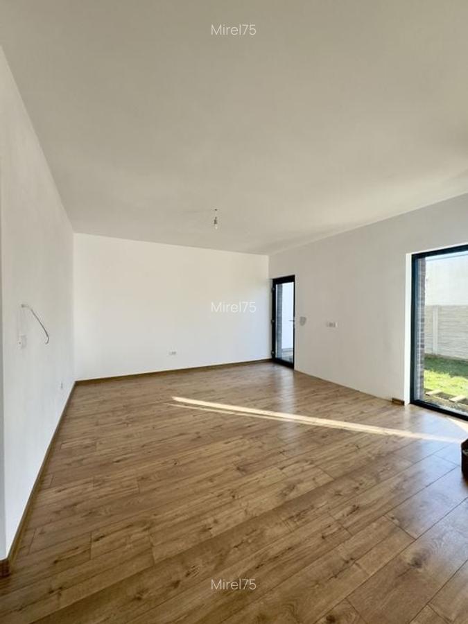 Duplex despartit prin camera Tehnica, Mosnita Noua-Valery - 16