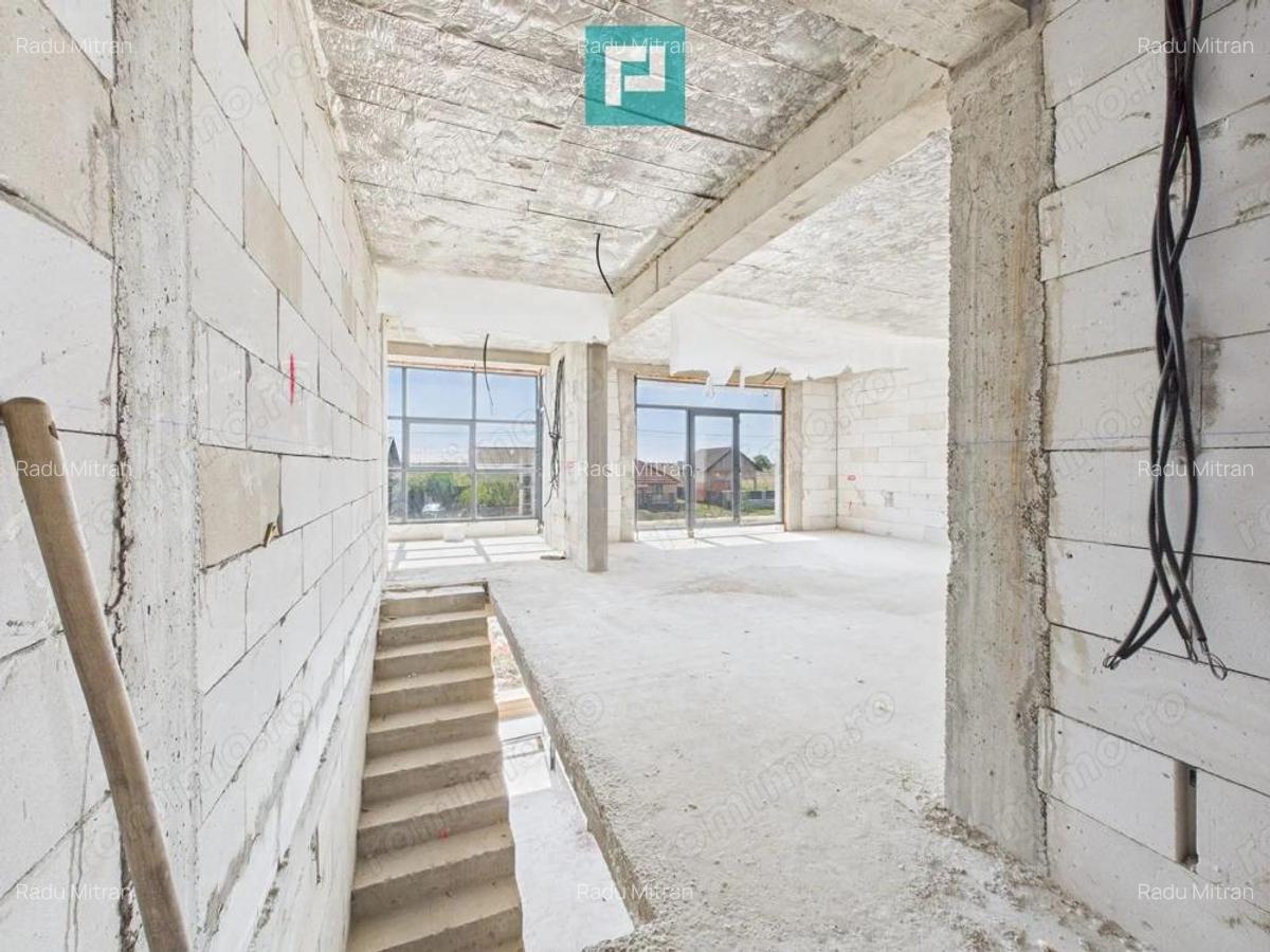 Casa cu etaj la gri in Zimandul Nou - 11