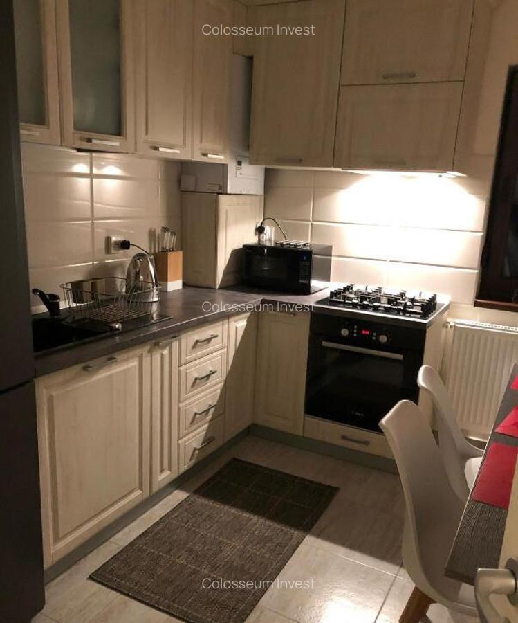 Apartament 3 camere, decomandat - zona Tractorul - 5 Apartament 3 camere, decomandat - zona Tractorul - 5