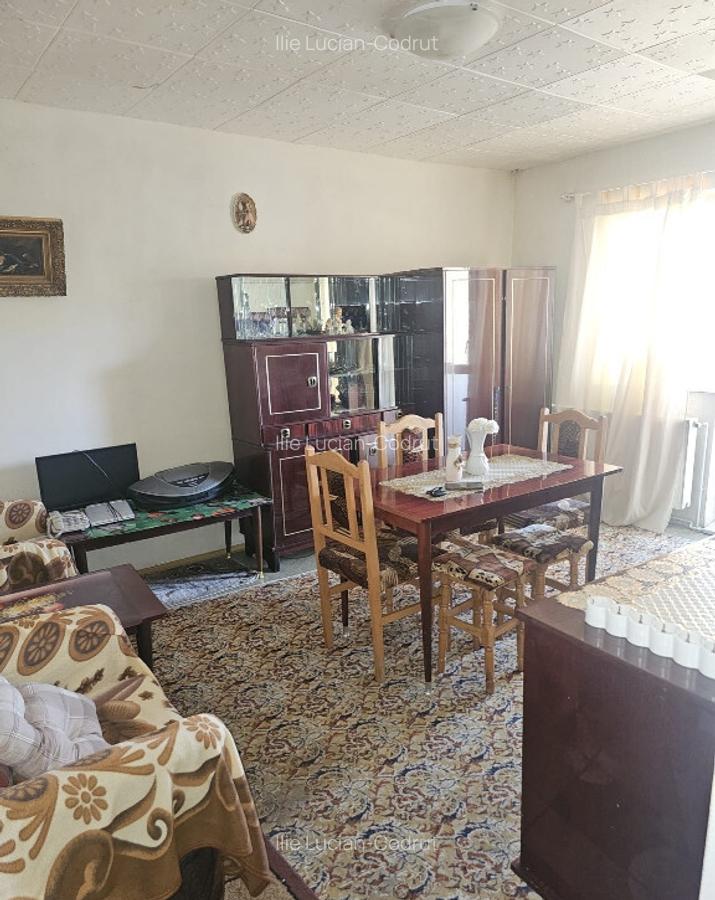 Apartament cu 3 camere in Zarnesti, zona Tohan Blocuri - 1