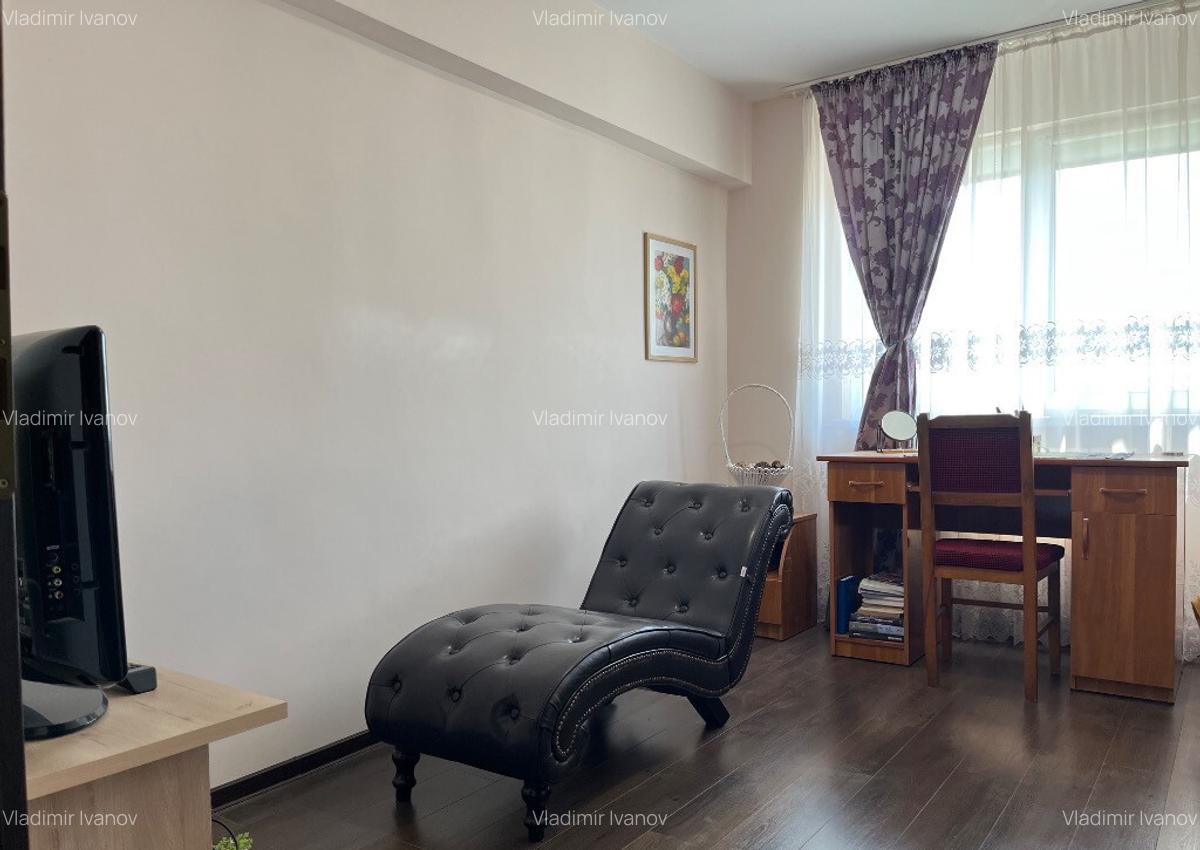 Apartament spa?ios 3 camere + 2 balcoane, zona turnuri Pacii Etaj 9/10 - 6