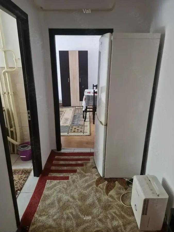 Persoana fizica inchiriez apartament cu o camera - 2