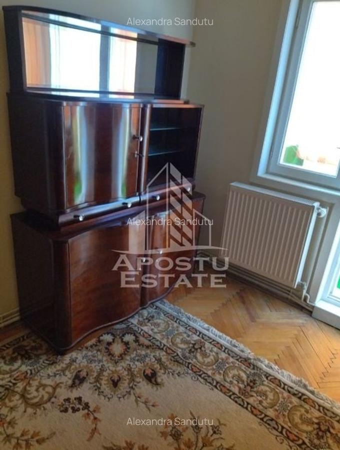 Apartament cu 4 camere , centrala proprie, zona Soarelui - 2