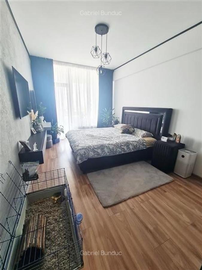 Apartament cu 3 camere decomandat, mobilat în Tractorul - 3