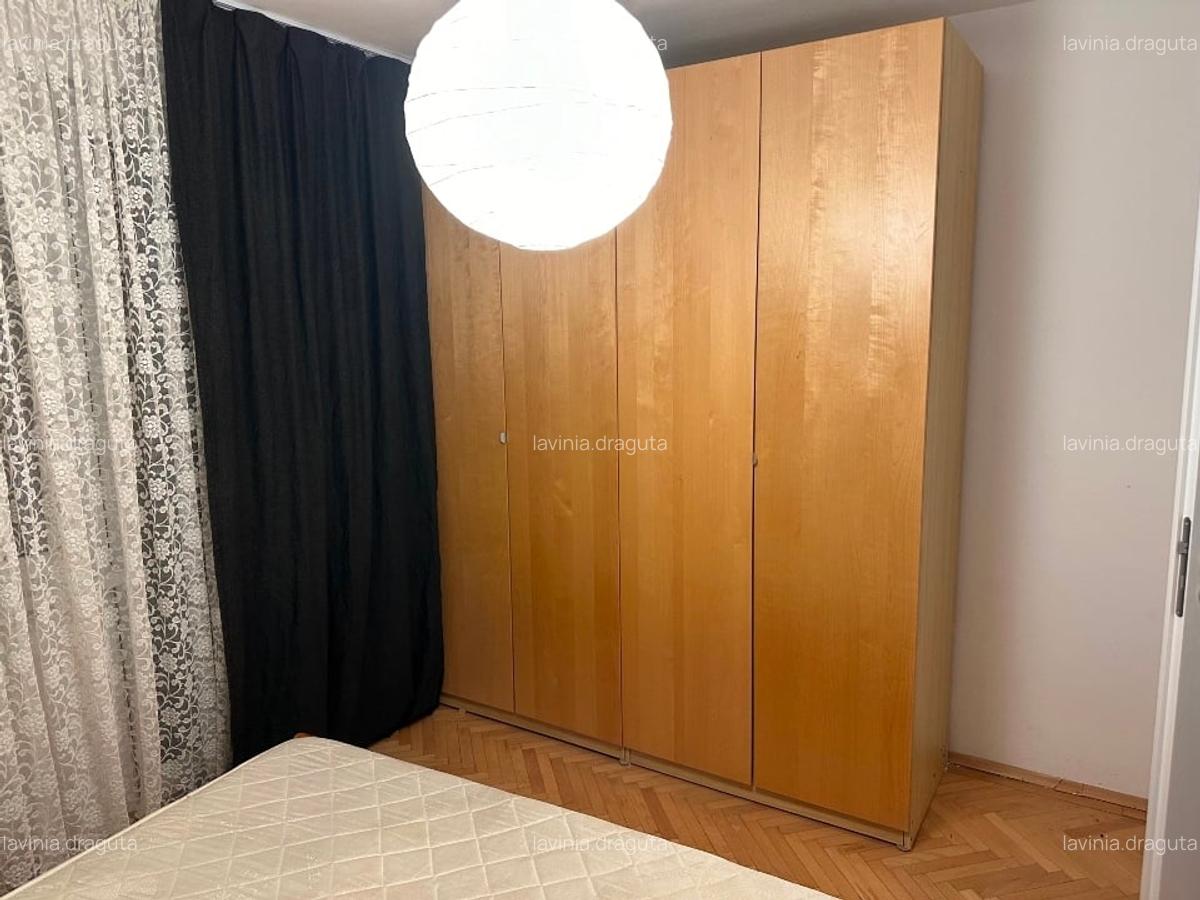 Închiriez apartament 3 camere, zona Medicina - 8