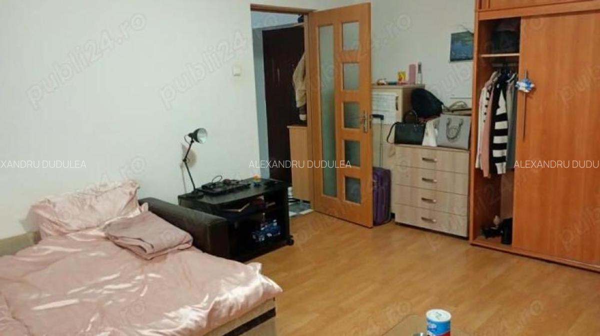 75000 euro -Garsoniera 39mp-bloc 1989 - Timpuri Noi metrou - 3