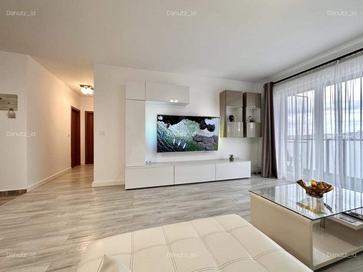 Inchiriere Apartament 3 camere, 2 bai, zona centrala, garaj - 10