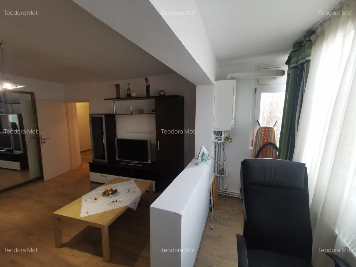 Apartament cu 4 camere decomandat în Dâmbovița - 5