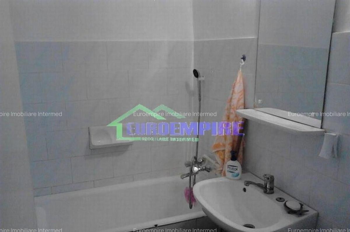 Apartament 2 camere de vanzare zona KM 5, CENTRALA GAZ - 5