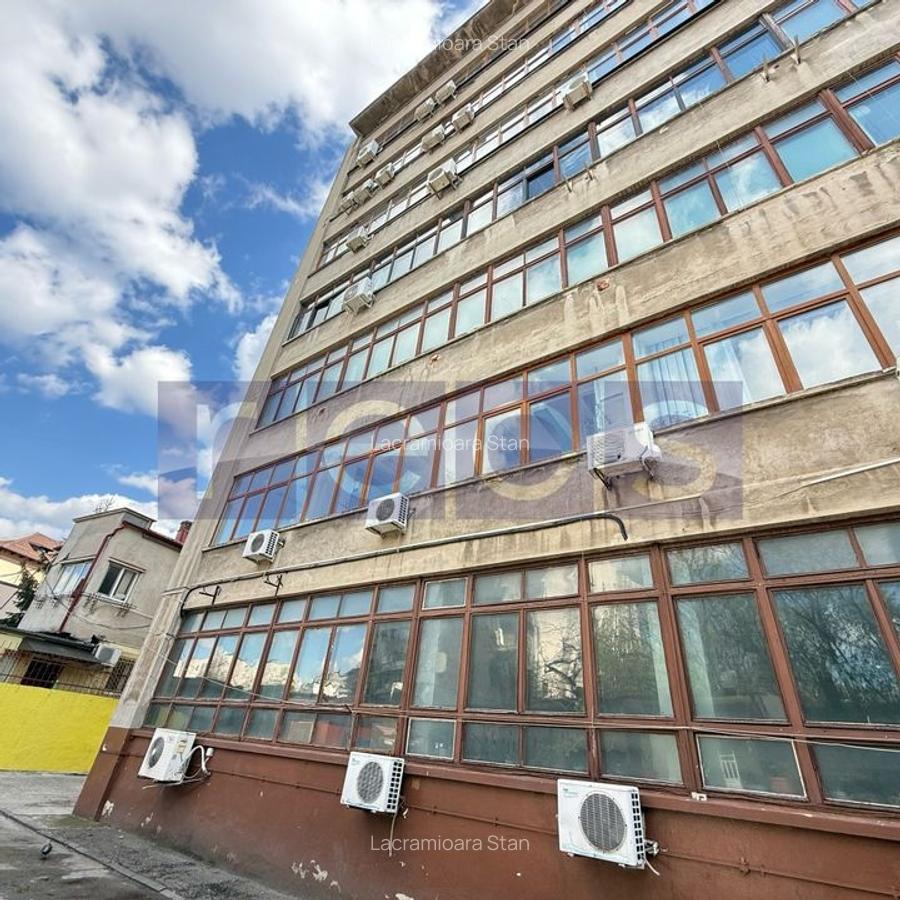 OPORTUNITATE DE INVESTIȚIE | CLĂDIRE BIROURI + PARCARE | 3700 MP | ULTRACENTRAL - 2