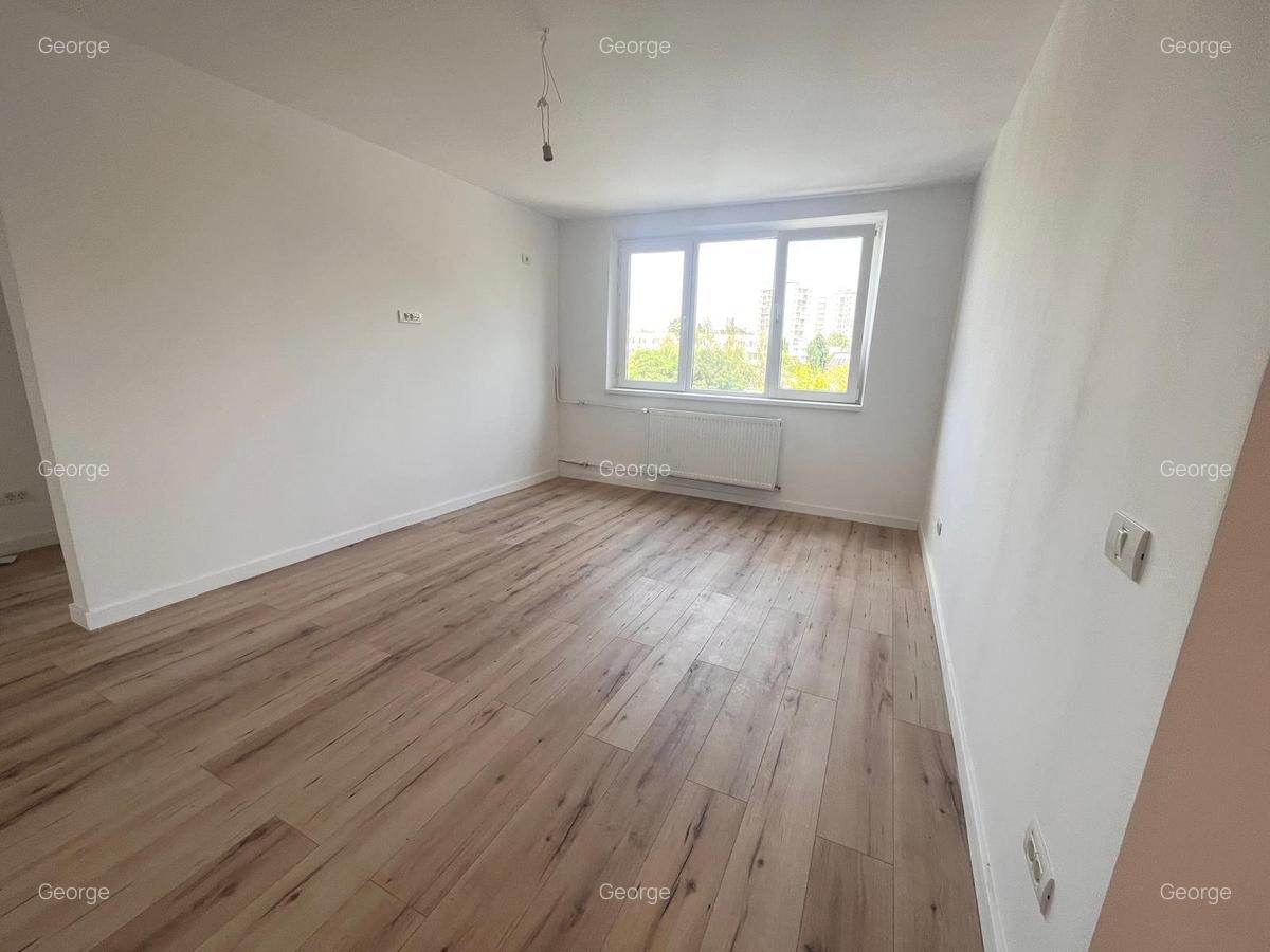 Apartament cu 3 camere semidecomandat în 1 Decembrie 1918 - 2